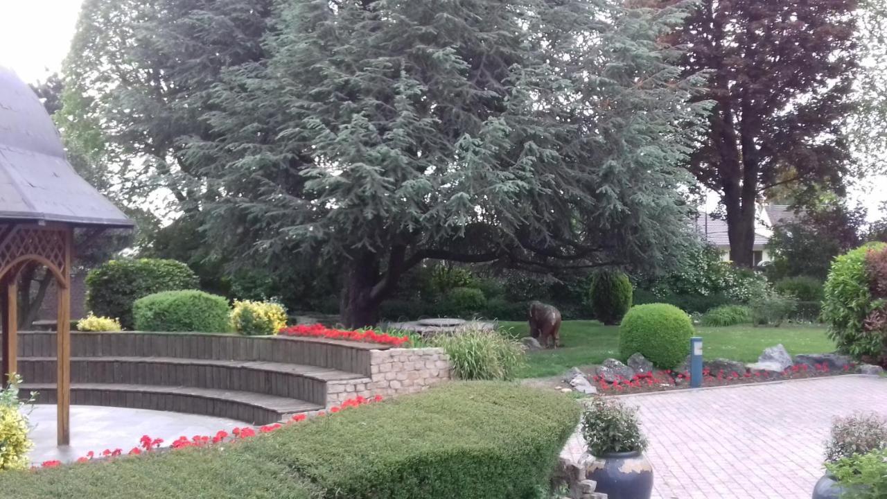 Caudry Le Manoir De La Mantille מראה חיצוני תמונה